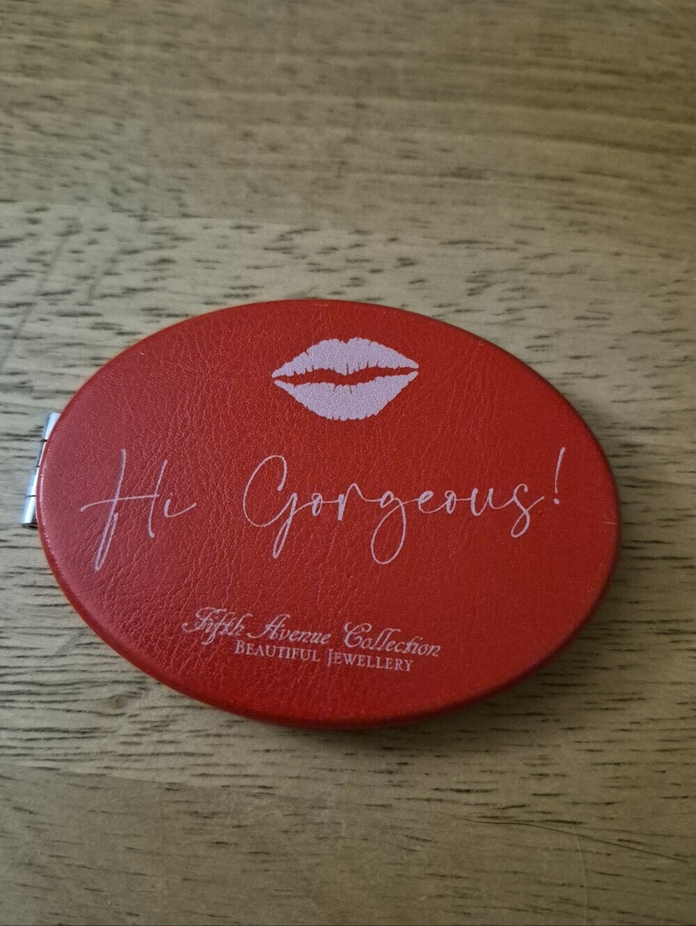 Fifth Avenue Collection Hi Gorgeous Red Compact Mirror New